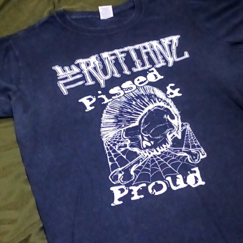 The Ruffianz. Medium black T-shirt.